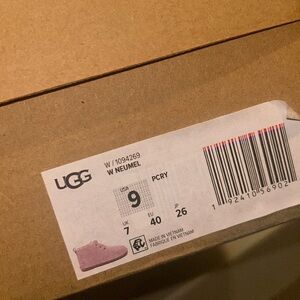 UGG Neumel shoes